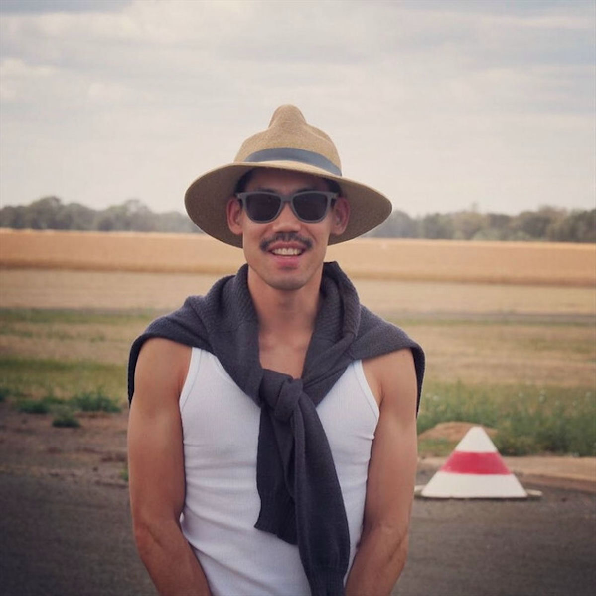 Artist picture of Hunee