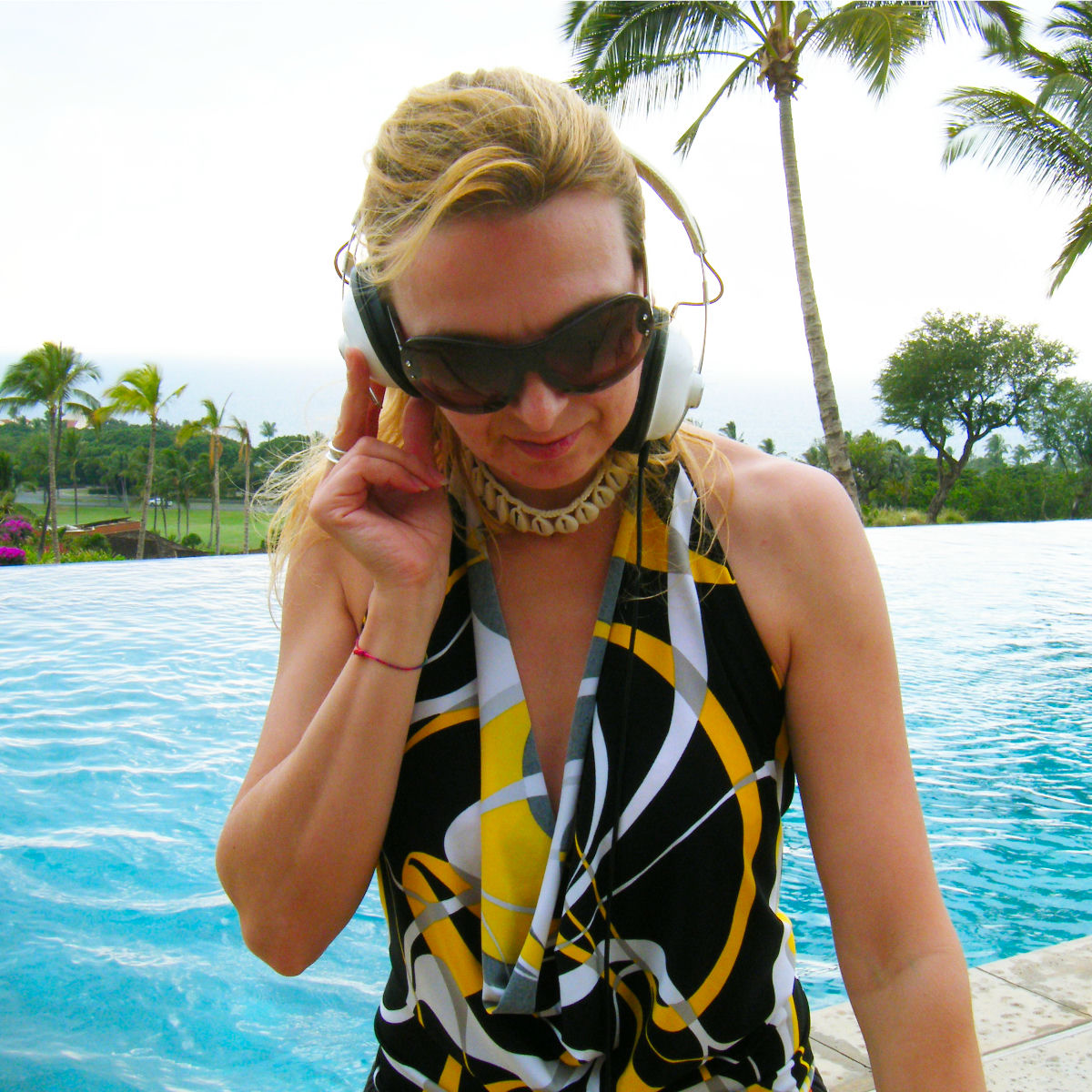 Artist picture of dj Maui Babe