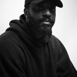Picture of Sean Leon