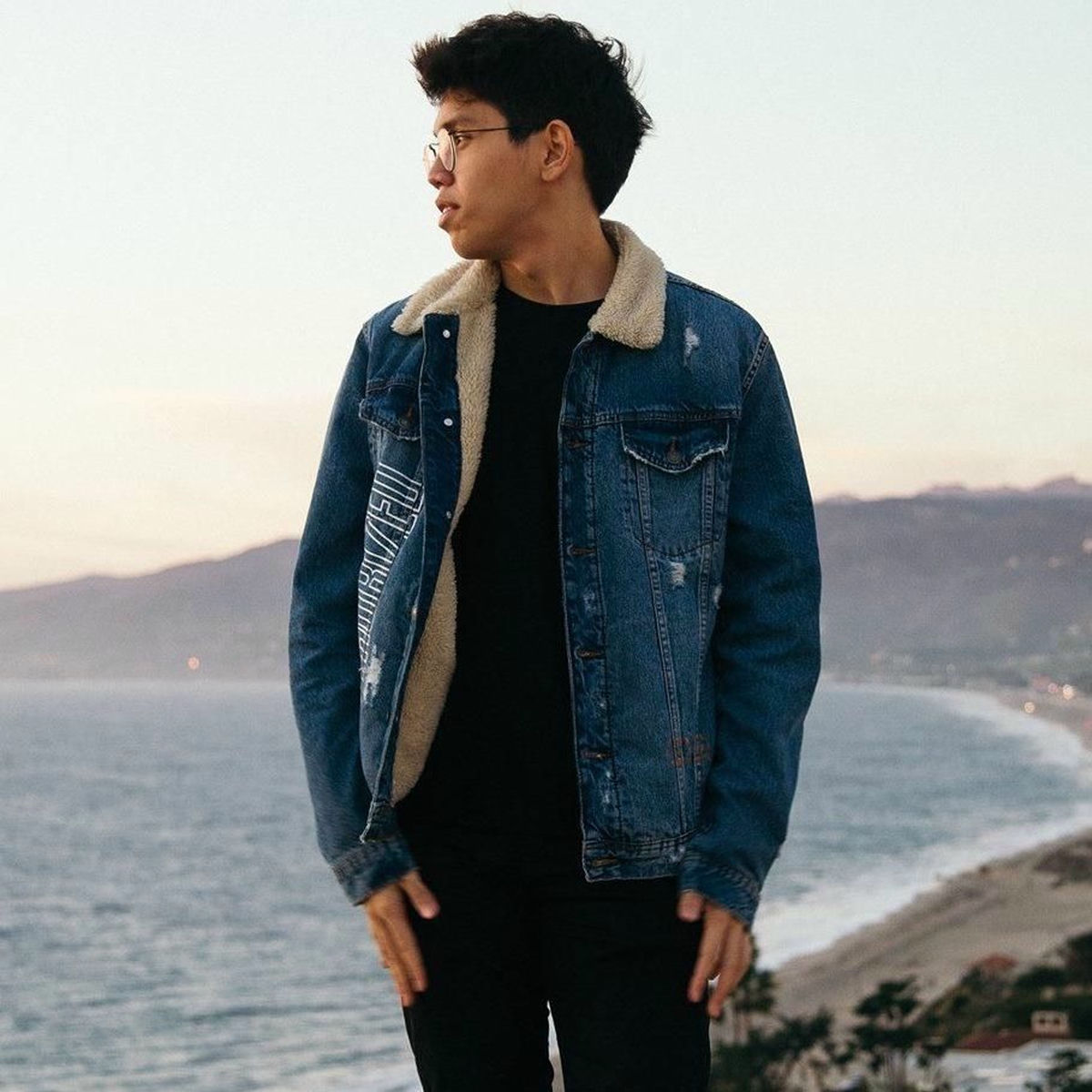 Artist picture of Clinton Kane