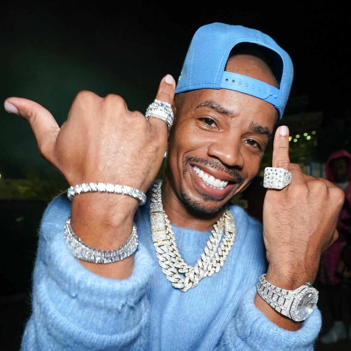 Artist picture of Plies