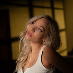 Picture of MacKenzie Porter