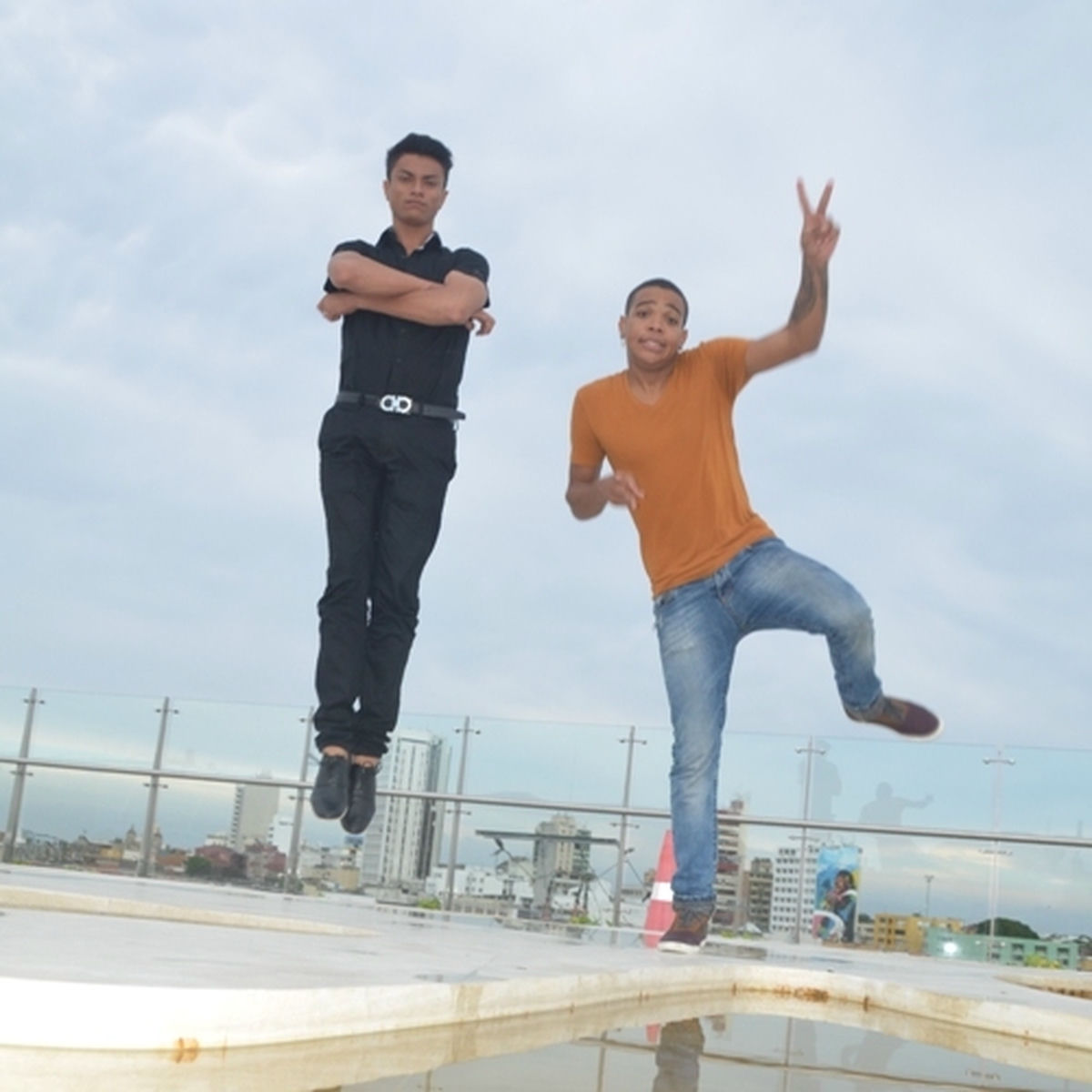 Artist picture of Lil Silvio & El Vega