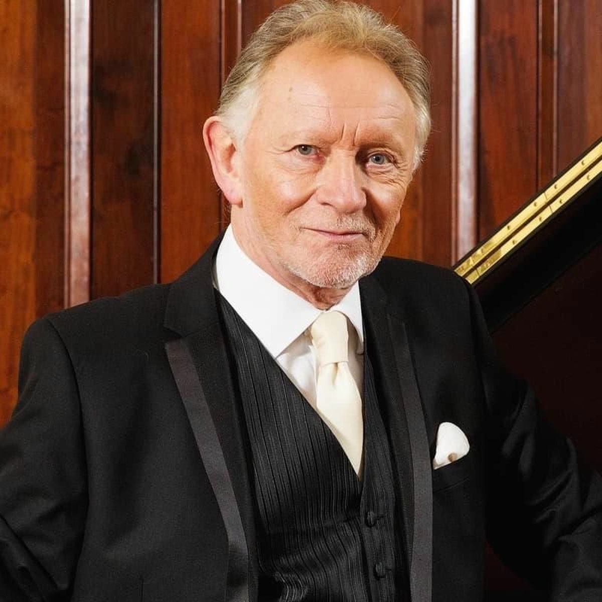 Artist picture of Phil Coulter