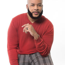 Picture of James Fortune & FIYA