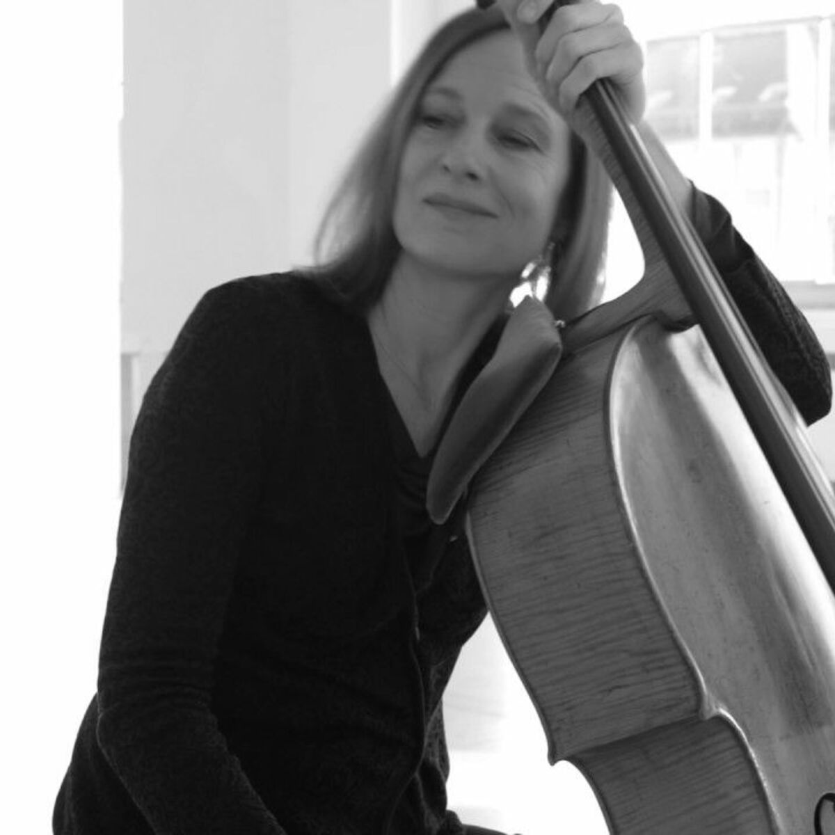 Artist picture of Anja Lechner