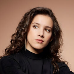 Picture of Alma Naidu