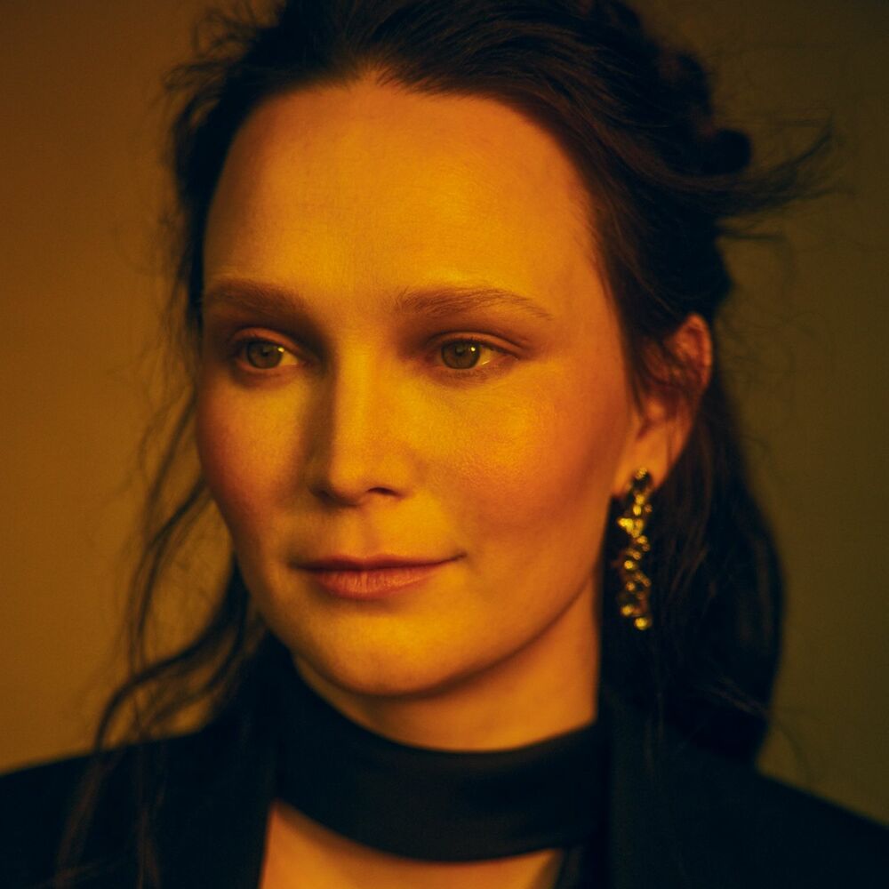 Picture of ZOË MË