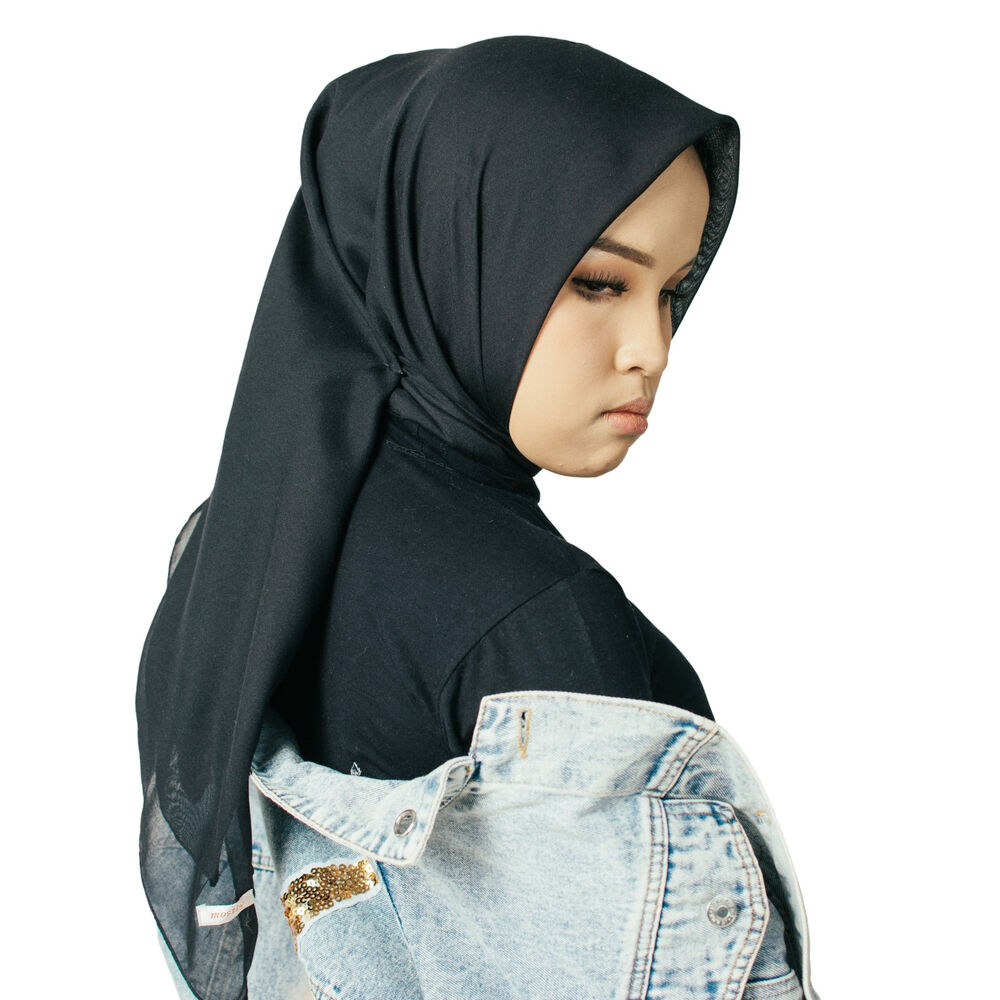 Picture of Putri Ariani