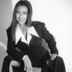 Picture of Jocelyn Enriquez