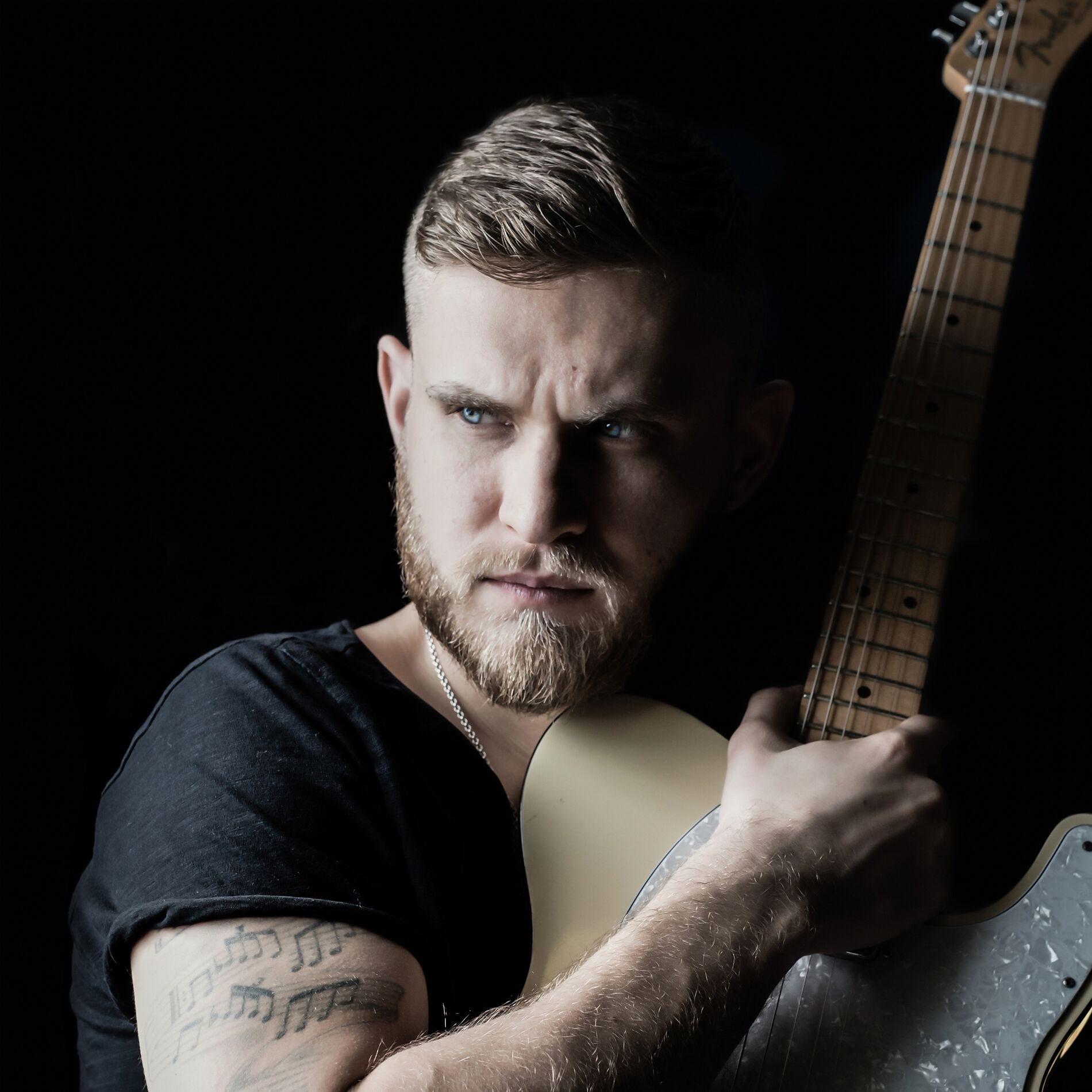 Artist picture of Ben Poole