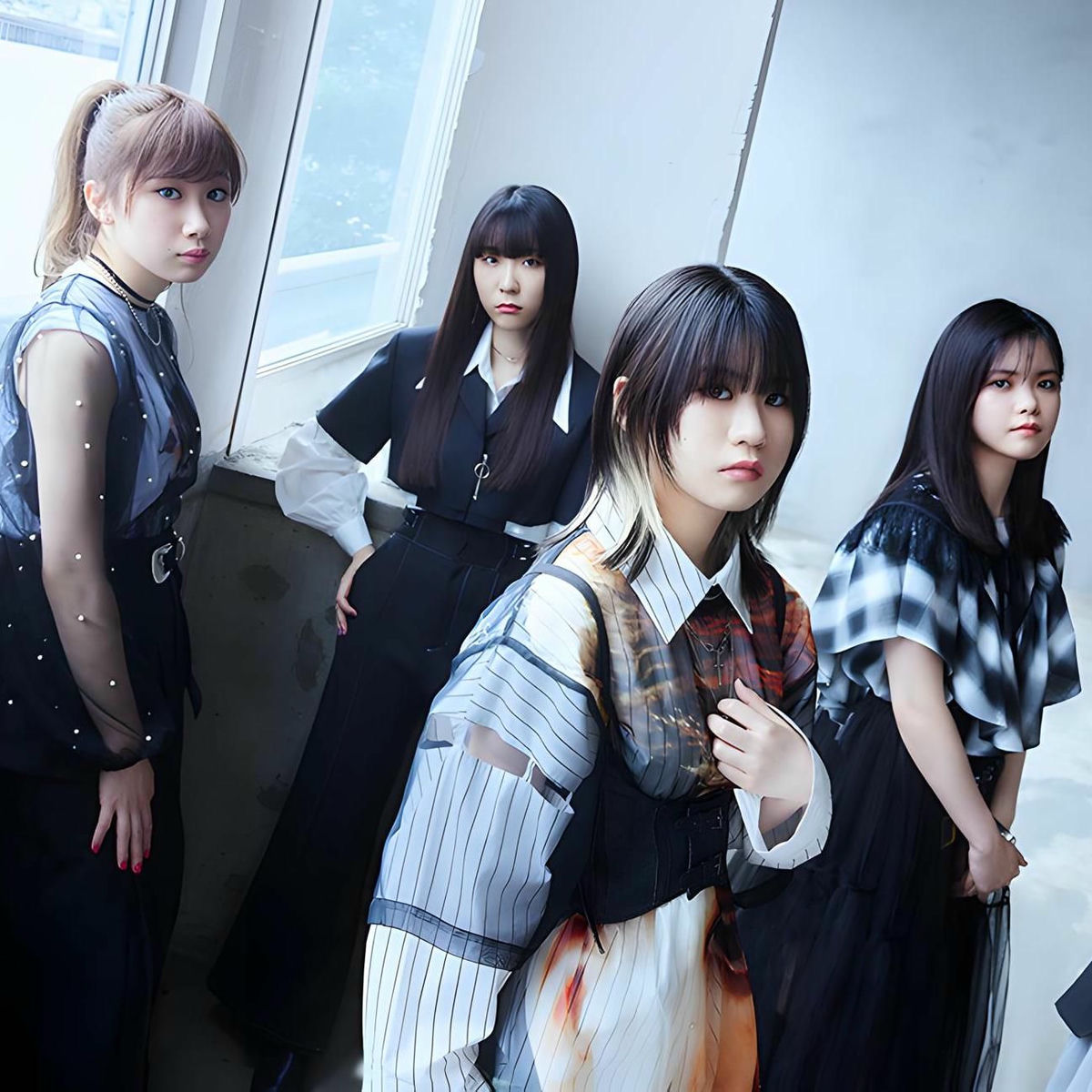 TOGENASHI TOGEARI