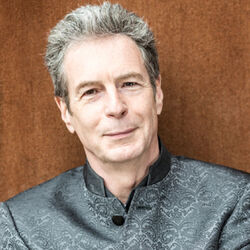 Picture of Nic Raine