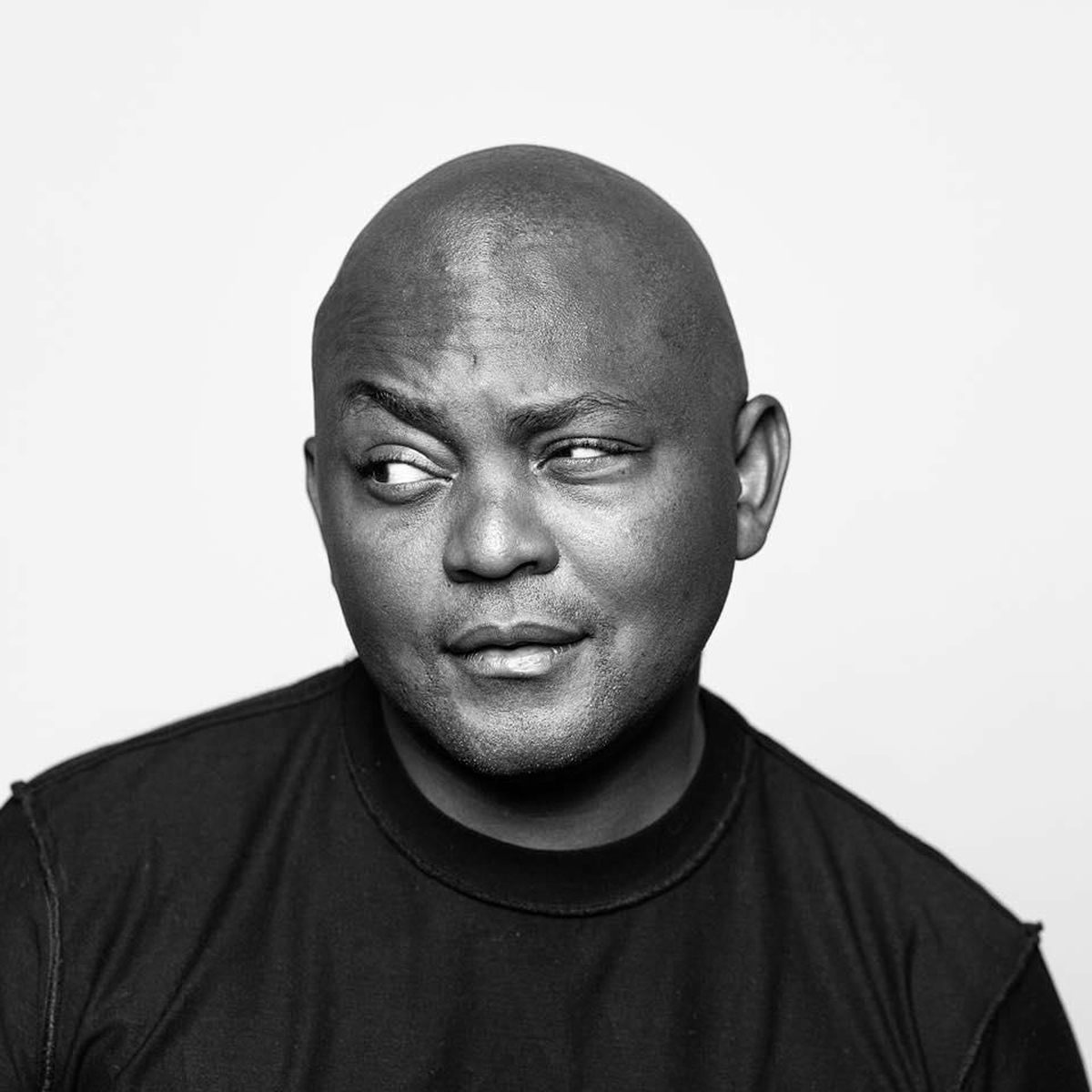 Artist picture of Themba