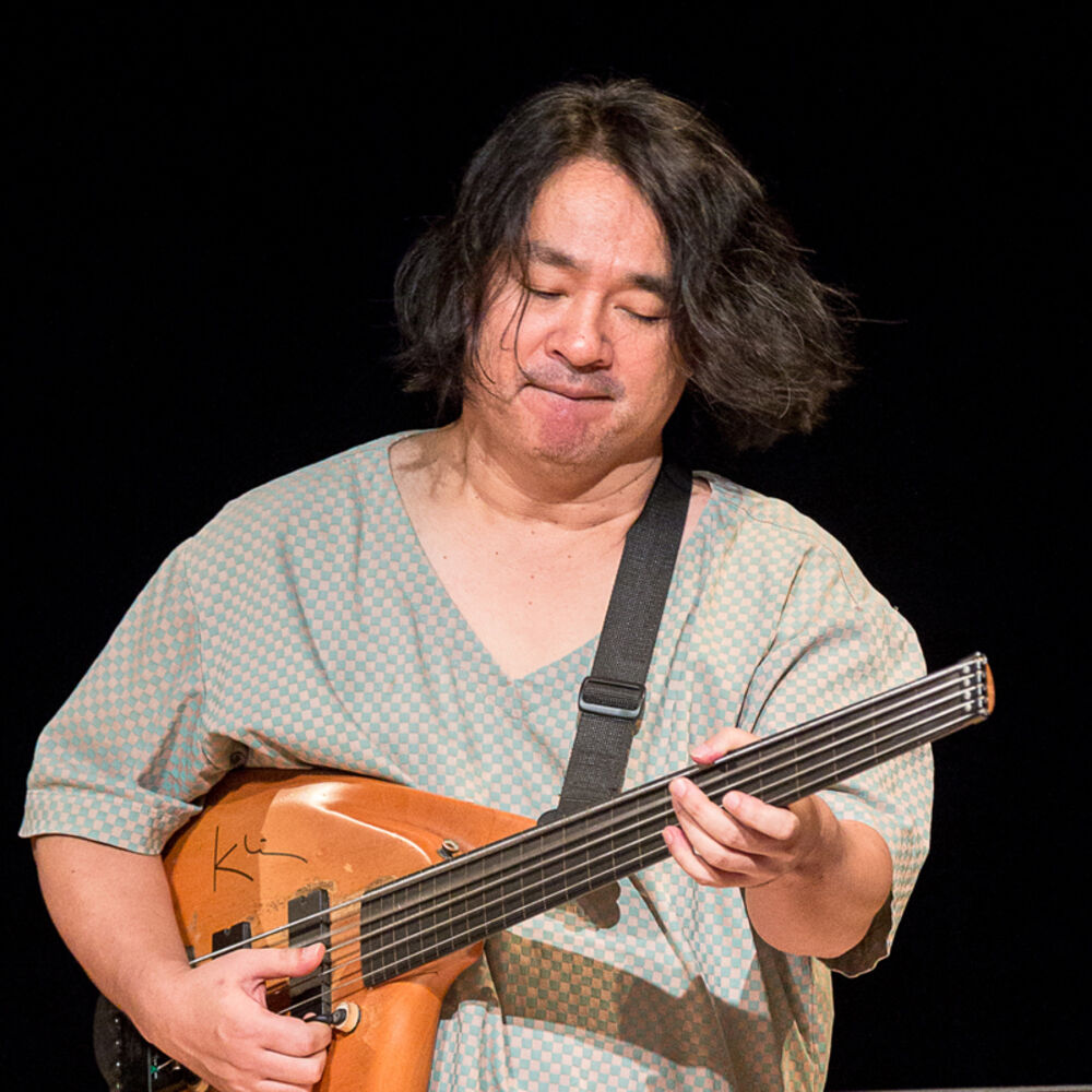 Picture of Stomu Takeishi