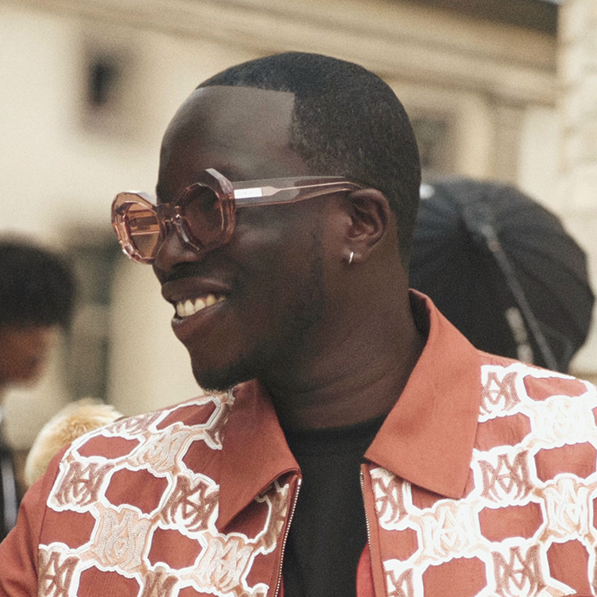 Artist picture of S.Pri Noir