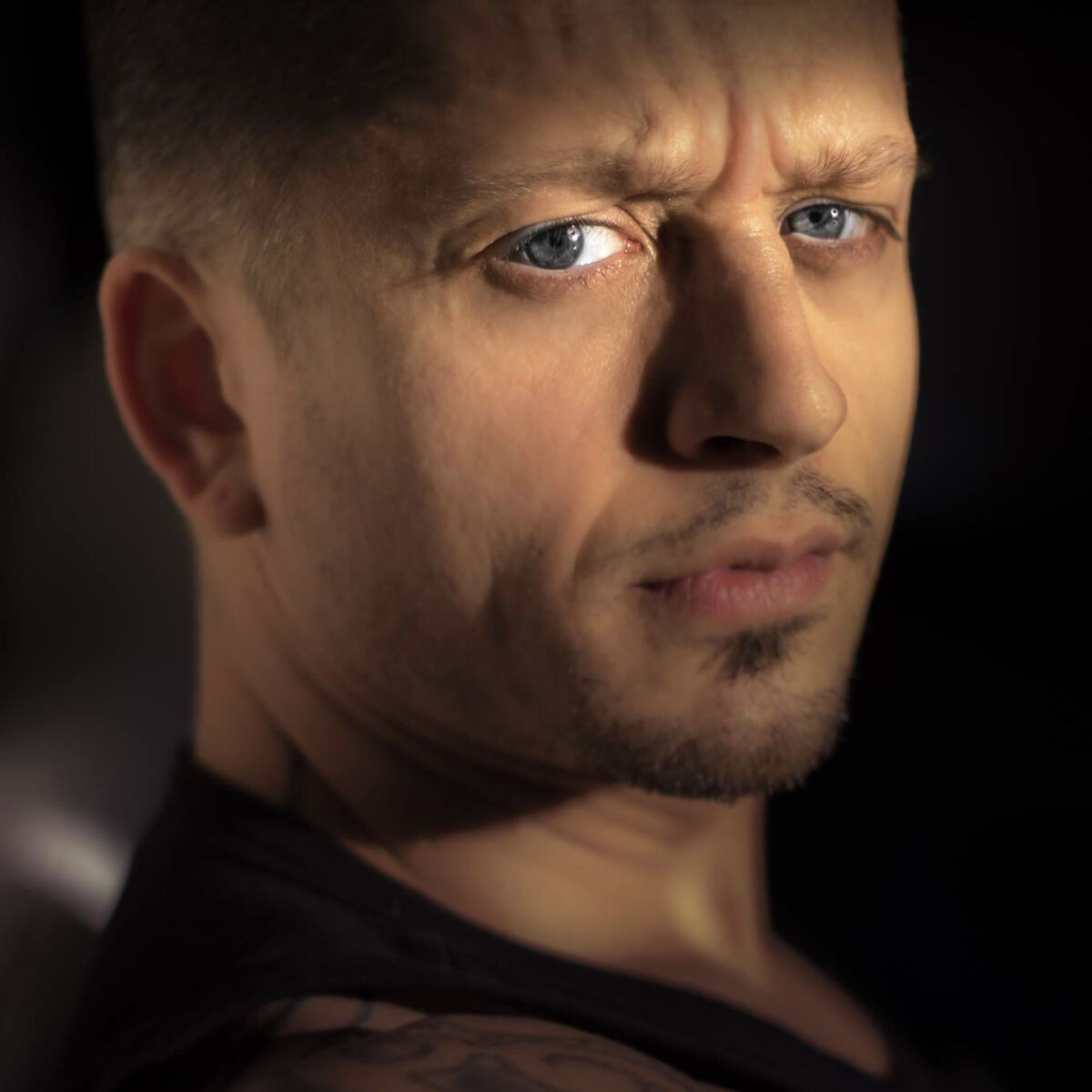 Artist picture of TOM CROS
