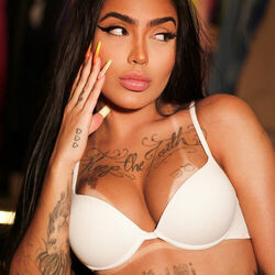 Picture of MC Mirella