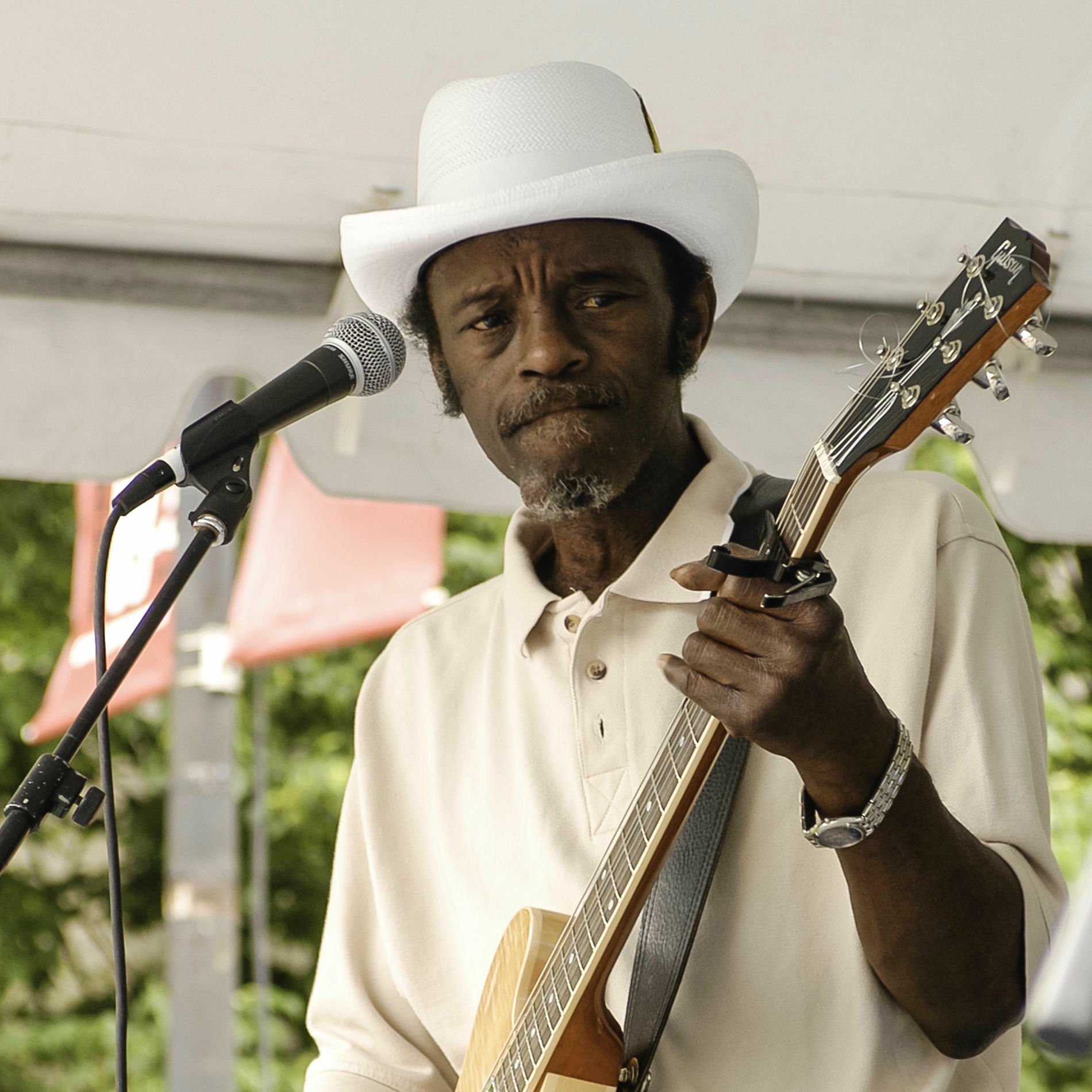 Artist picture of Paul Jones