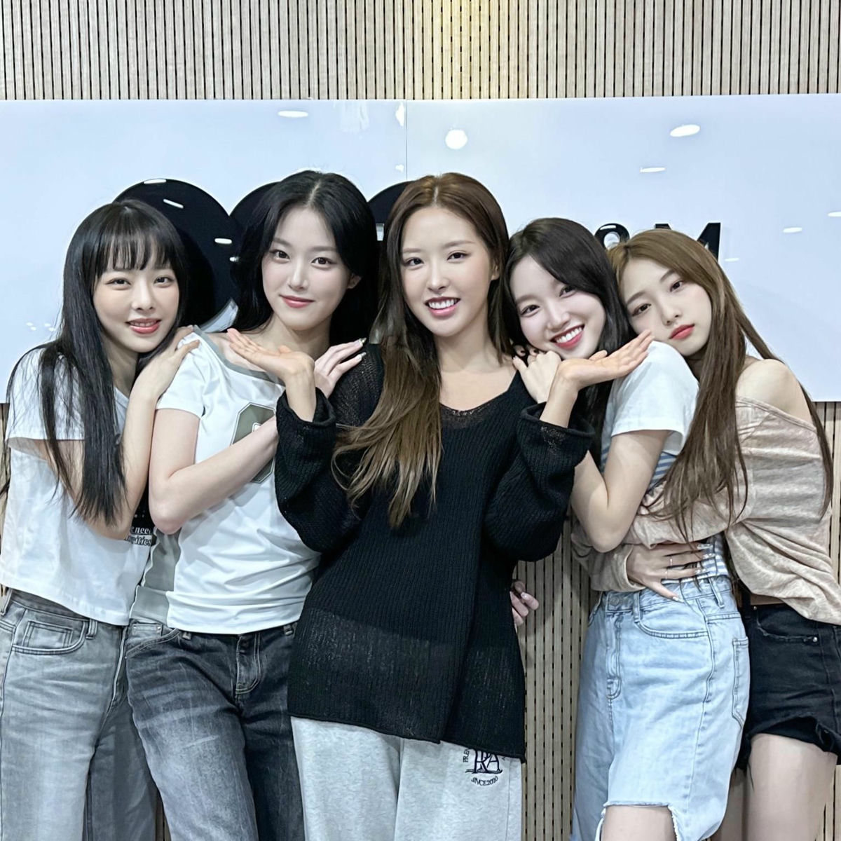 Artist picture of Loossemble