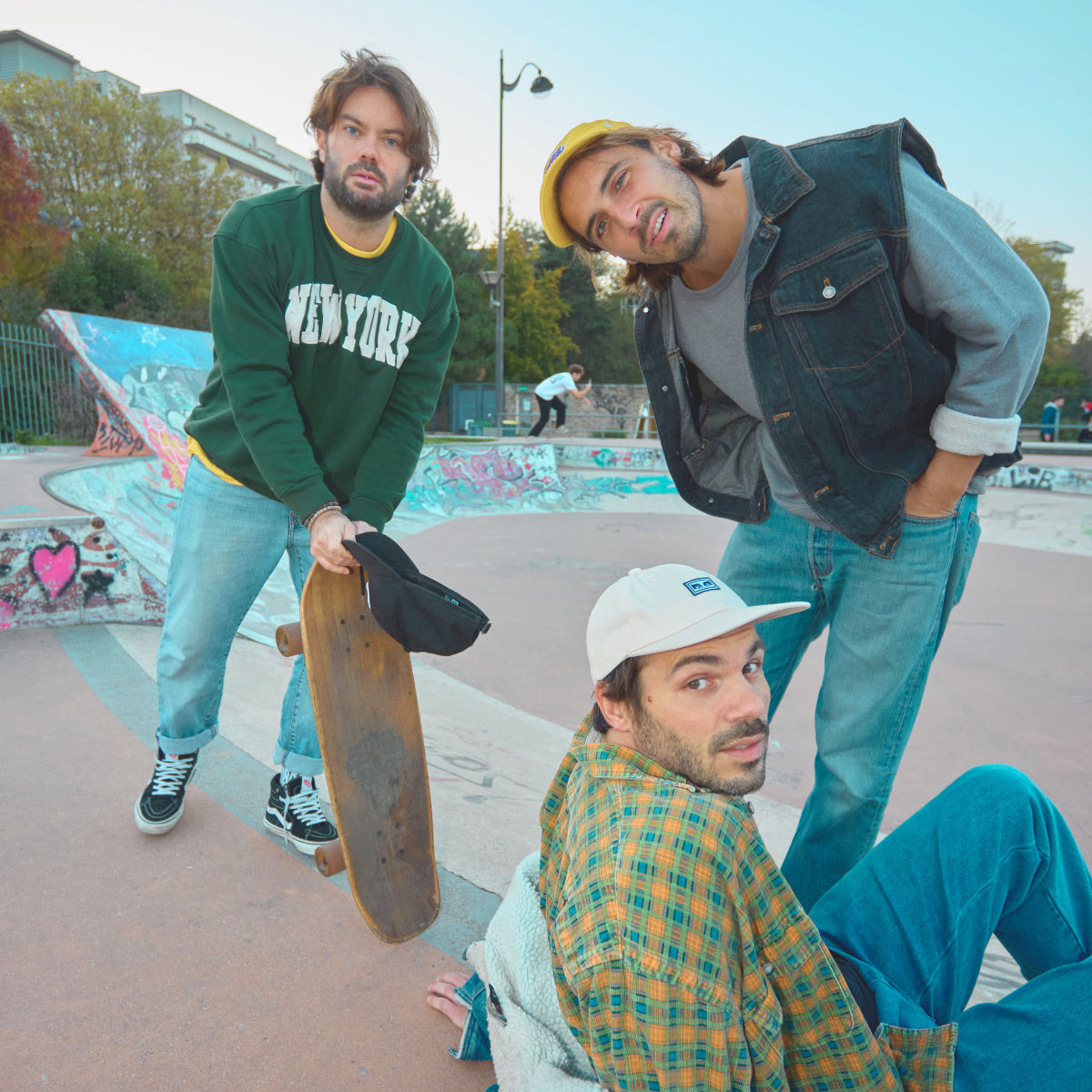 Artist picture of Leonie