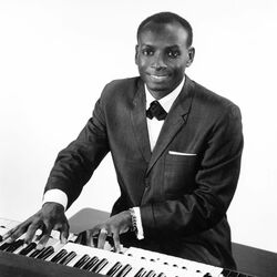 Picture of Earl Grant