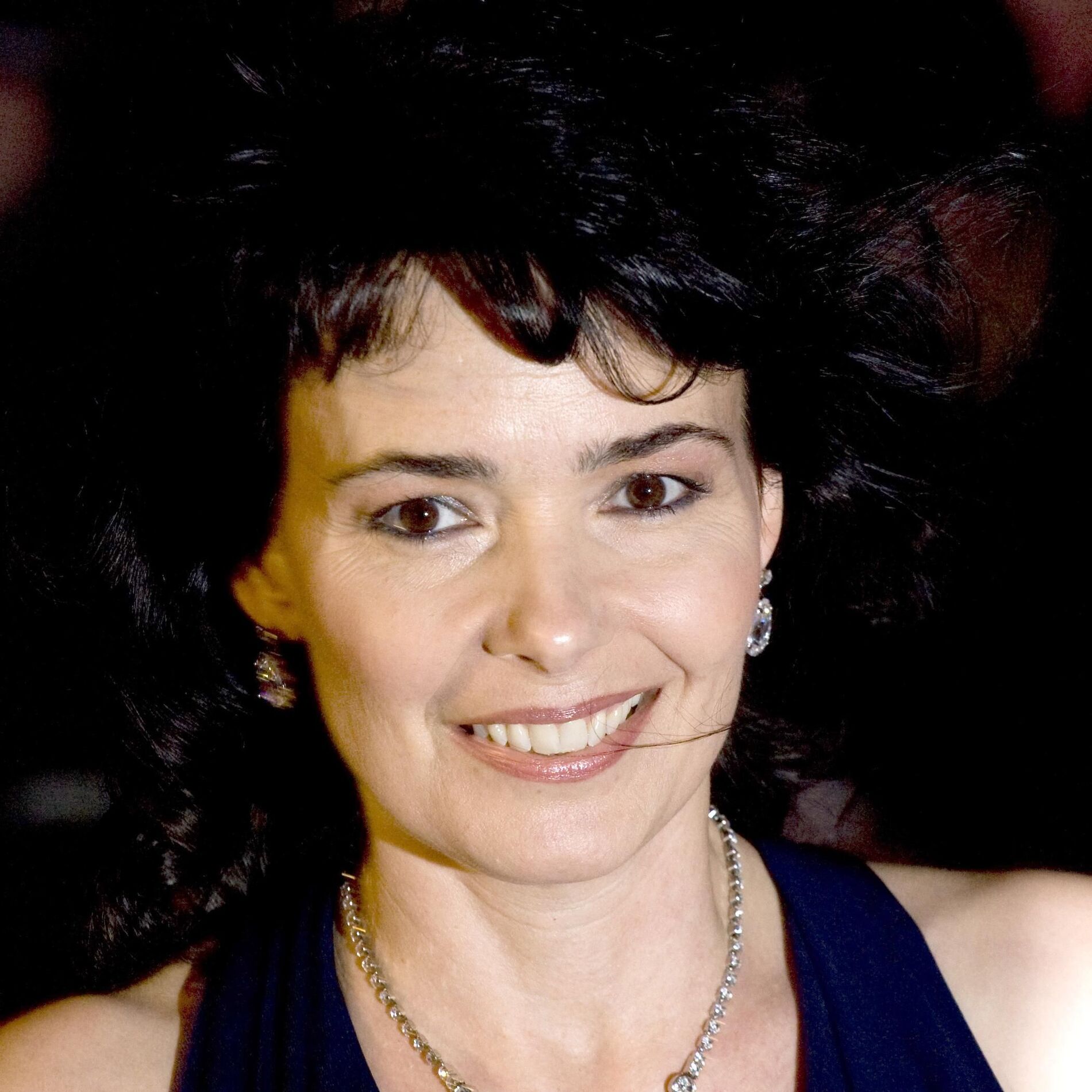 Artist picture of Beverley Craven