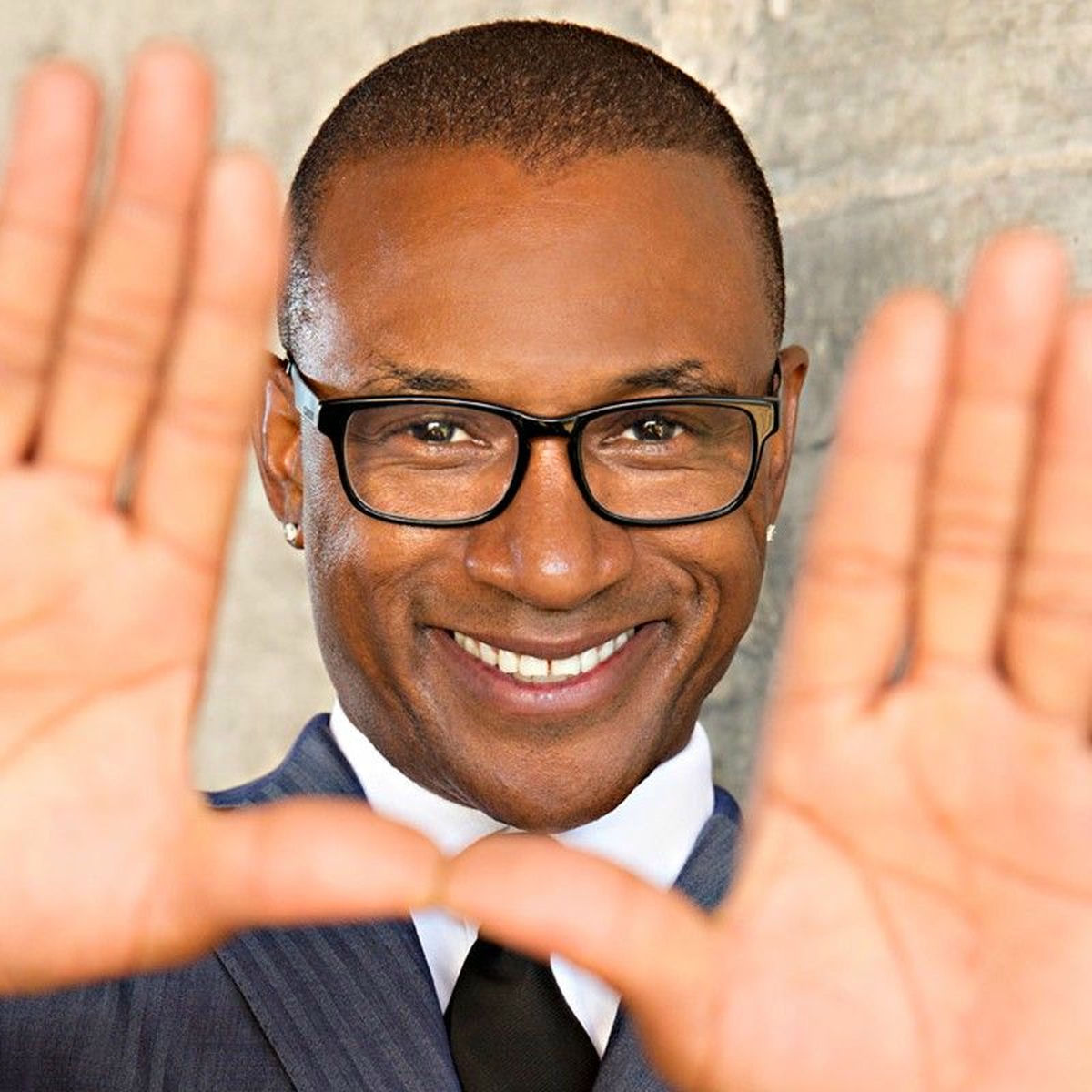 Artist picture of Tommy Davidson