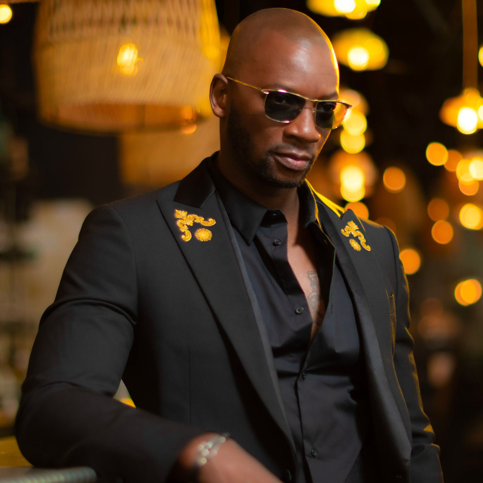 Artist picture of Singuila