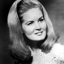 Picture of Lynn Anderson