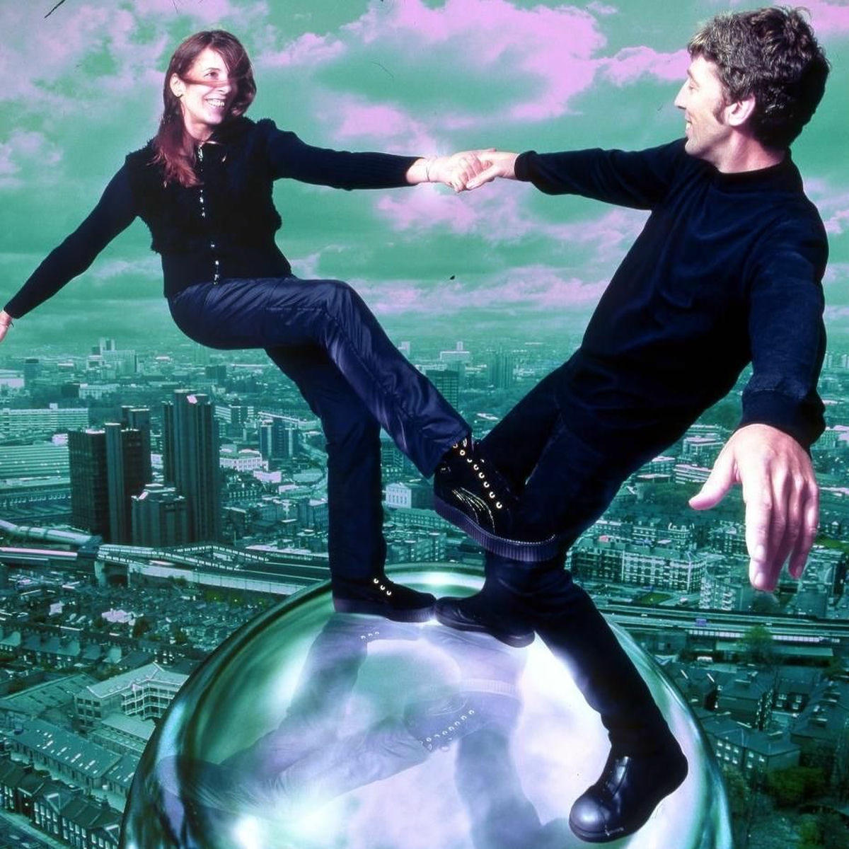 Artist picture of System 7