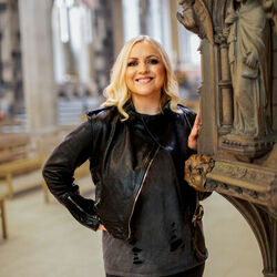 Picture of Philippa Hanna