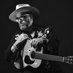 Picture of Raul Malo