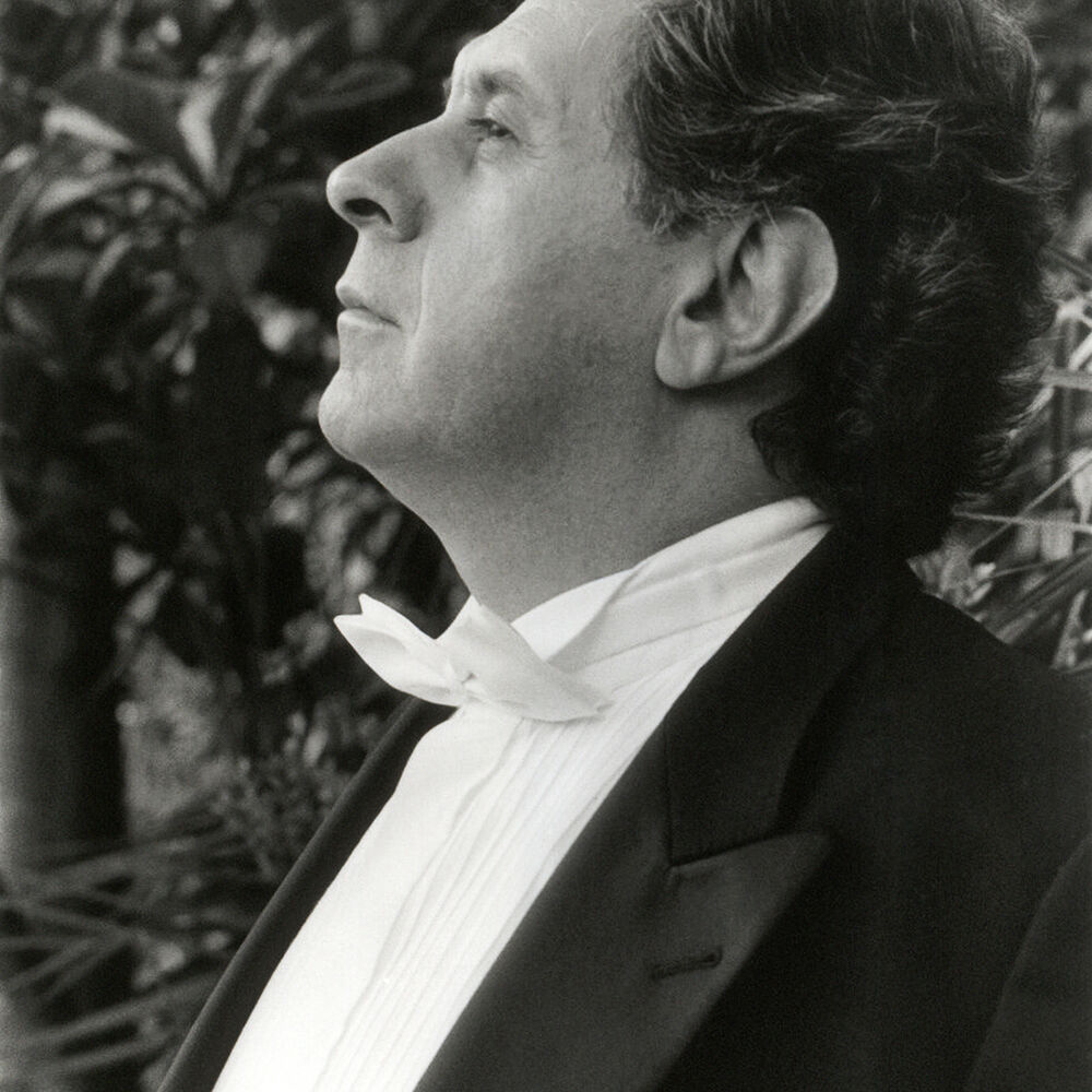 Picture of Enrique Batiz