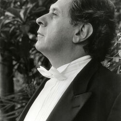 Picture of Enrique Batiz