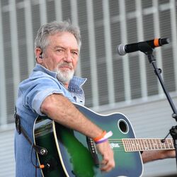 Picture of Larry Gatlin