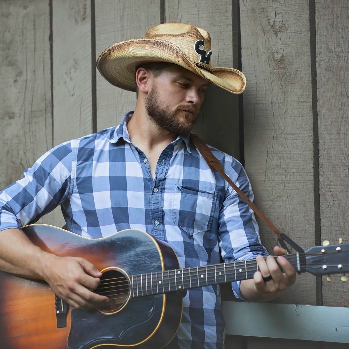 Artist picture of Brandon Davis