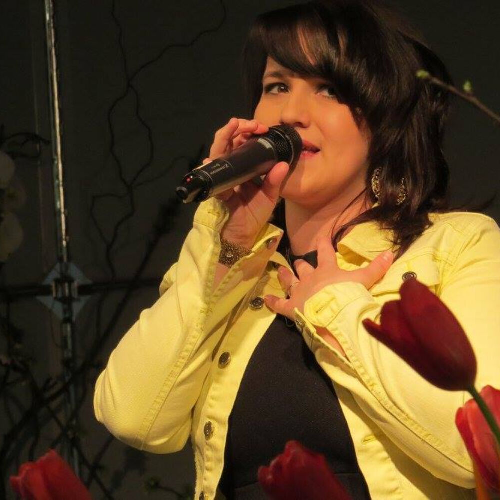 Picture of Nadine Fabielle