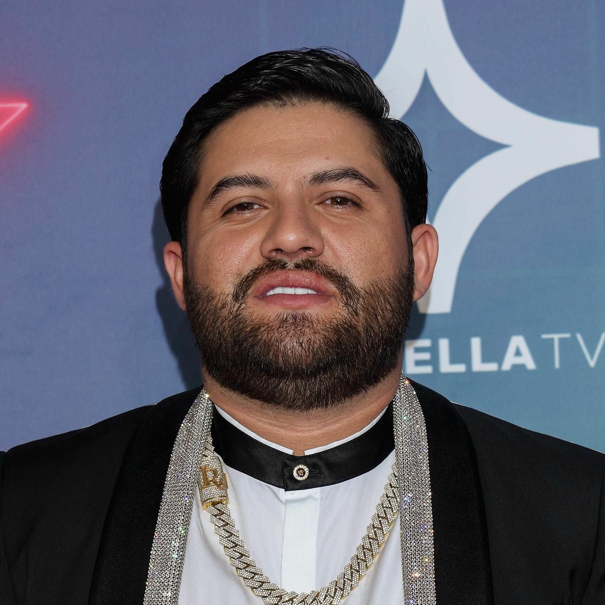 Artist picture of Luis R Conriquez