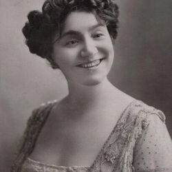Picture of Yvette Guilbert