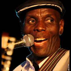 Picture of Oliver Mutukudzi