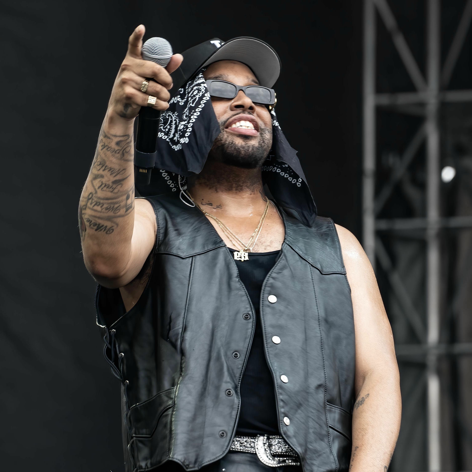 Artist picture of Kenyon Dixon