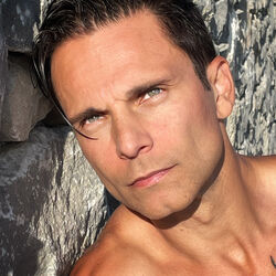 Picture of Allan Theo