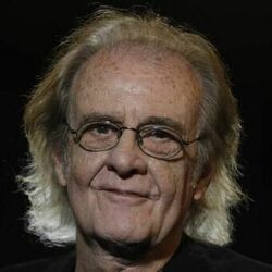 Picture of Luis Eduardo Aute