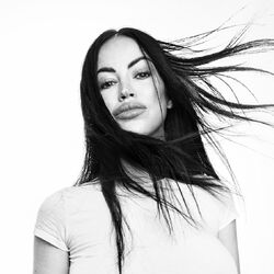 Picture of Aura Dione
