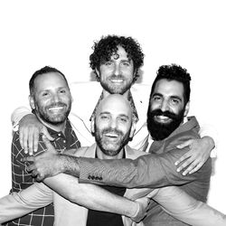 Picture of Mercedes Band