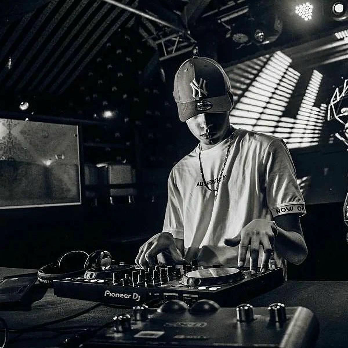 Dj Mutha