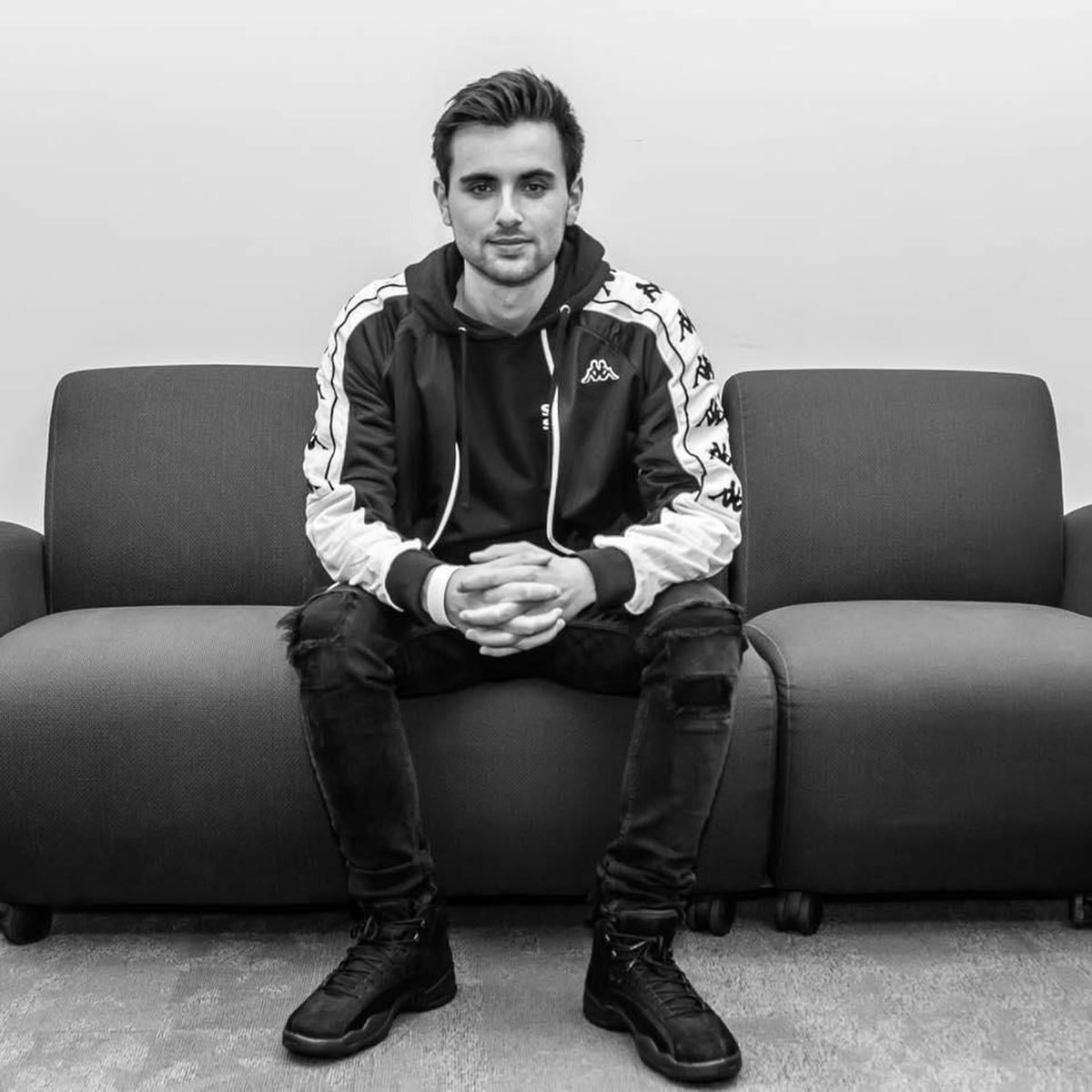 Artist picture of Dzeko