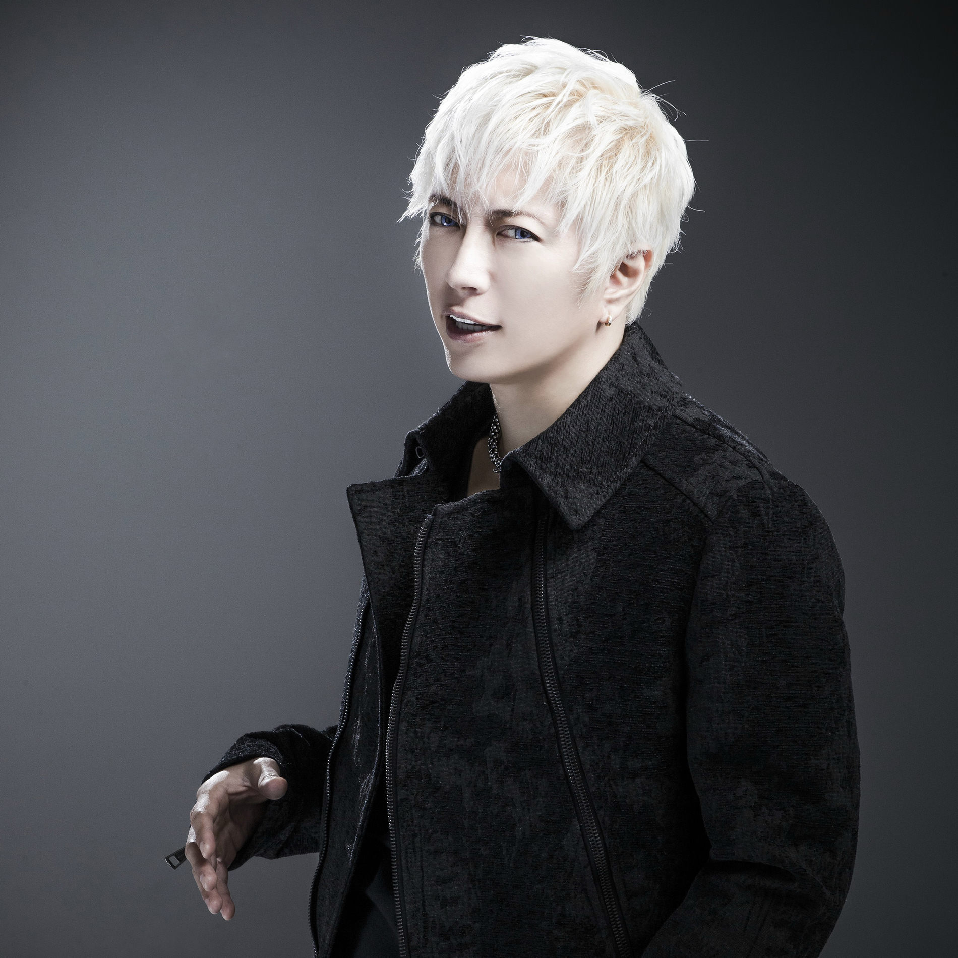 Gackt: albumy, piosenki, koncerty | Deezer