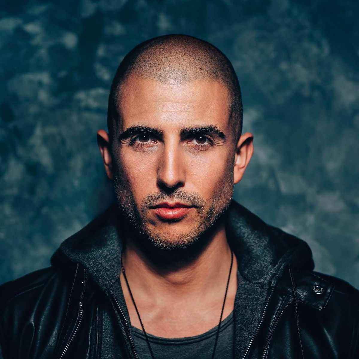 Artist picture of Dennis Cruz